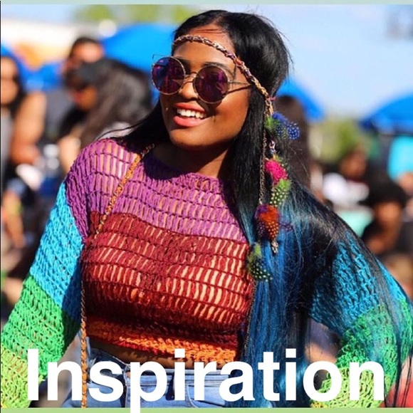 Colorblock Cropped Sweater - Picture 4 of 4